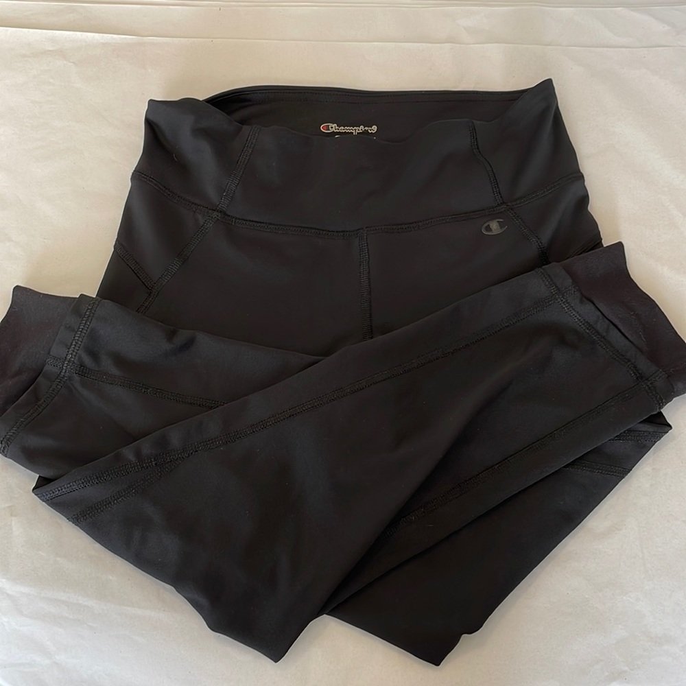 Champion Gear Black Athletic Capri Leggings -Small